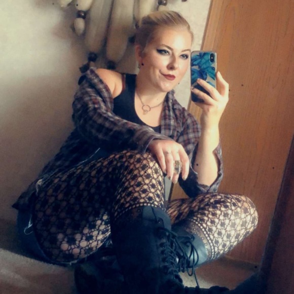 Meet your Posher, Amanda - Picture 6 of 9